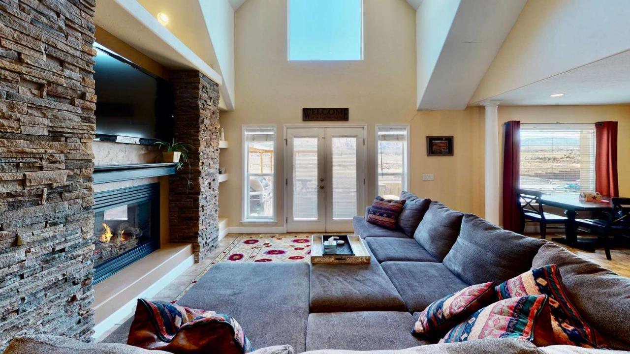 Moab Desert Home, 4 Bedroom Private House, Sleeps 10, Pet Friendly Exterior photo