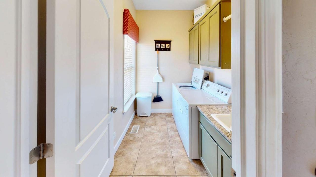 Moab Desert Home, 4 Bedroom Private House, Sleeps 10, Pet Friendly Exterior photo