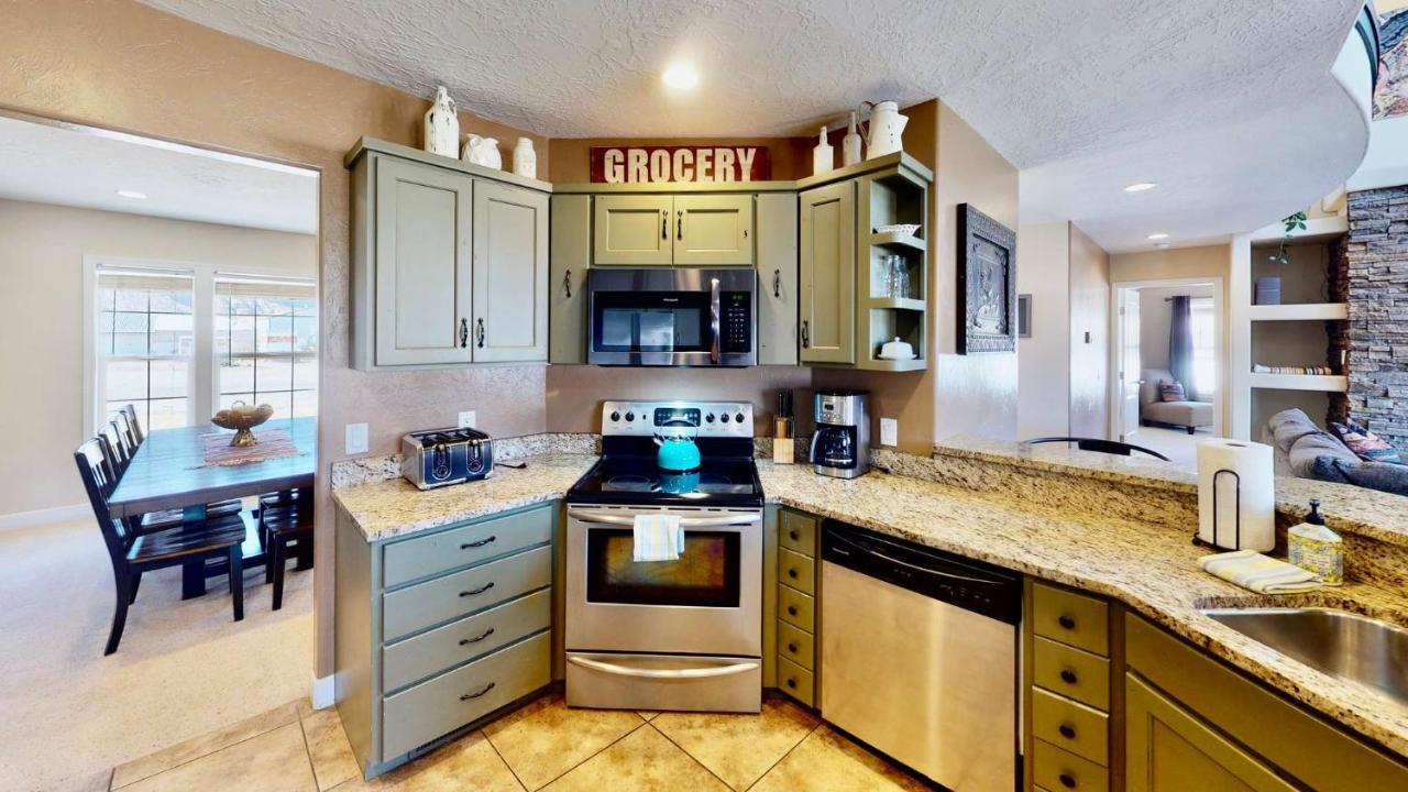 Moab Desert Home, 4 Bedroom Private House, Sleeps 10, Pet Friendly Exterior photo