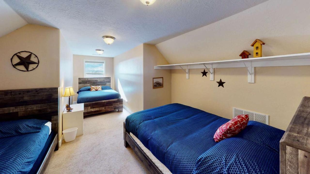 Moab Desert Home, 4 Bedroom Private House, Sleeps 10, Pet Friendly Exterior photo