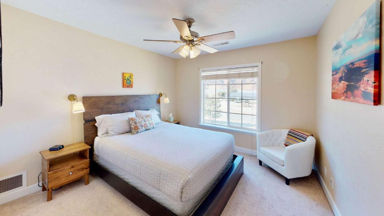 Moab Desert Home, 4 Bedroom Private House, Sleeps 10, Pet Friendly Exterior photo